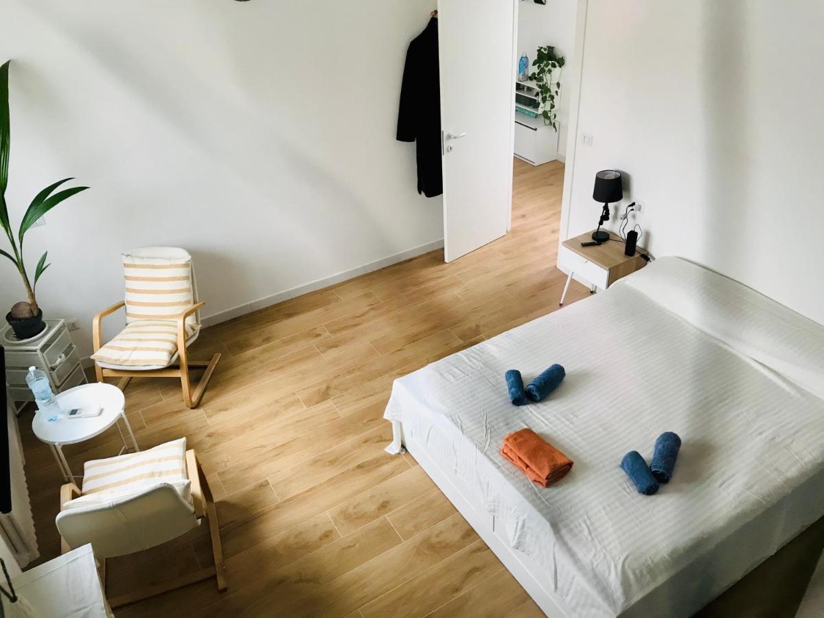 Stanza E Bagno Privato, Idromassaggio Con Extra Fee, In Appartamento Феррара Экстерьер фото